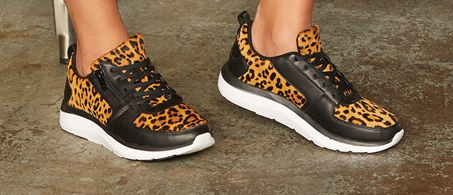 vionic leopard print shoes
