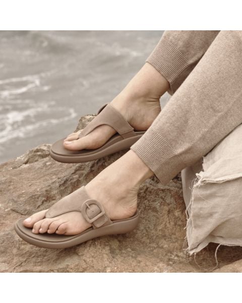 Taupe