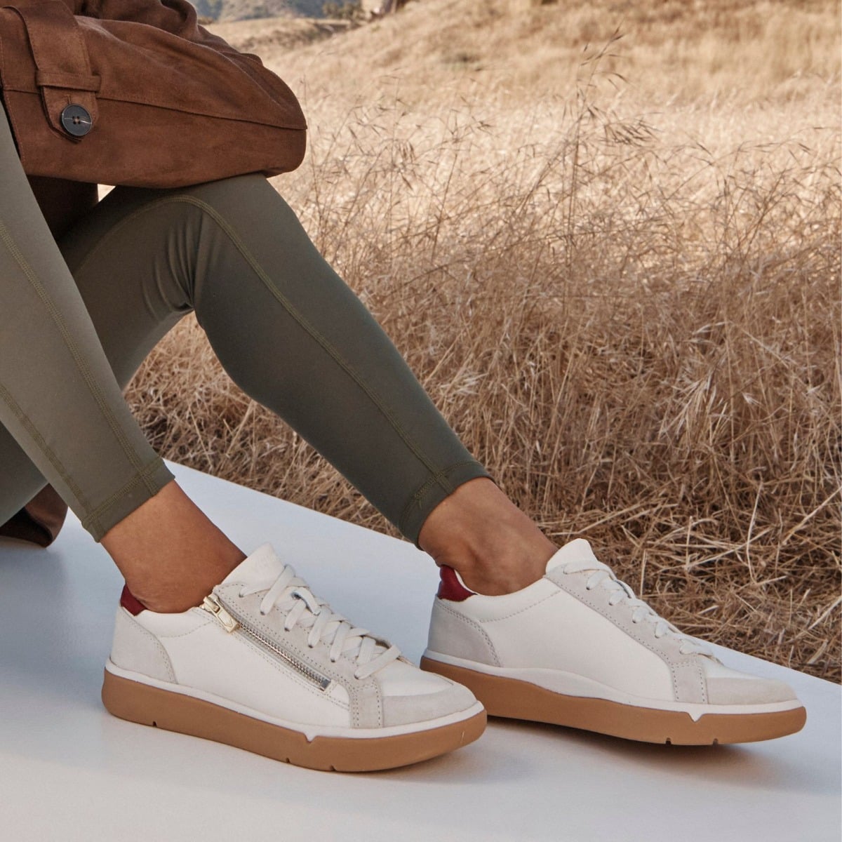 Vionic City Walk AXS Trainer