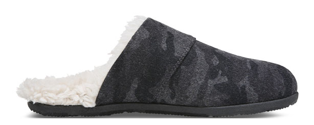 View Alfons Men's Slippers in dark shadow camo